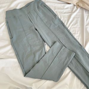 NWOT Athleta Slim Fit Trouser Pant, Size 6